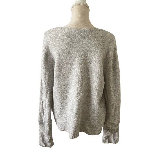 Something Navy Gray Knit V-Neck Sweater Womens Size Medium - Picture 2 of 6